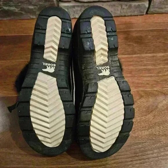 Sorel Black Lace Up Winter Boots with Fur Lining - Picture 6 of 8